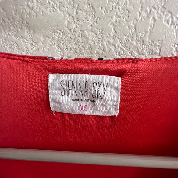 Dress for Summer - Picture 3 of 4